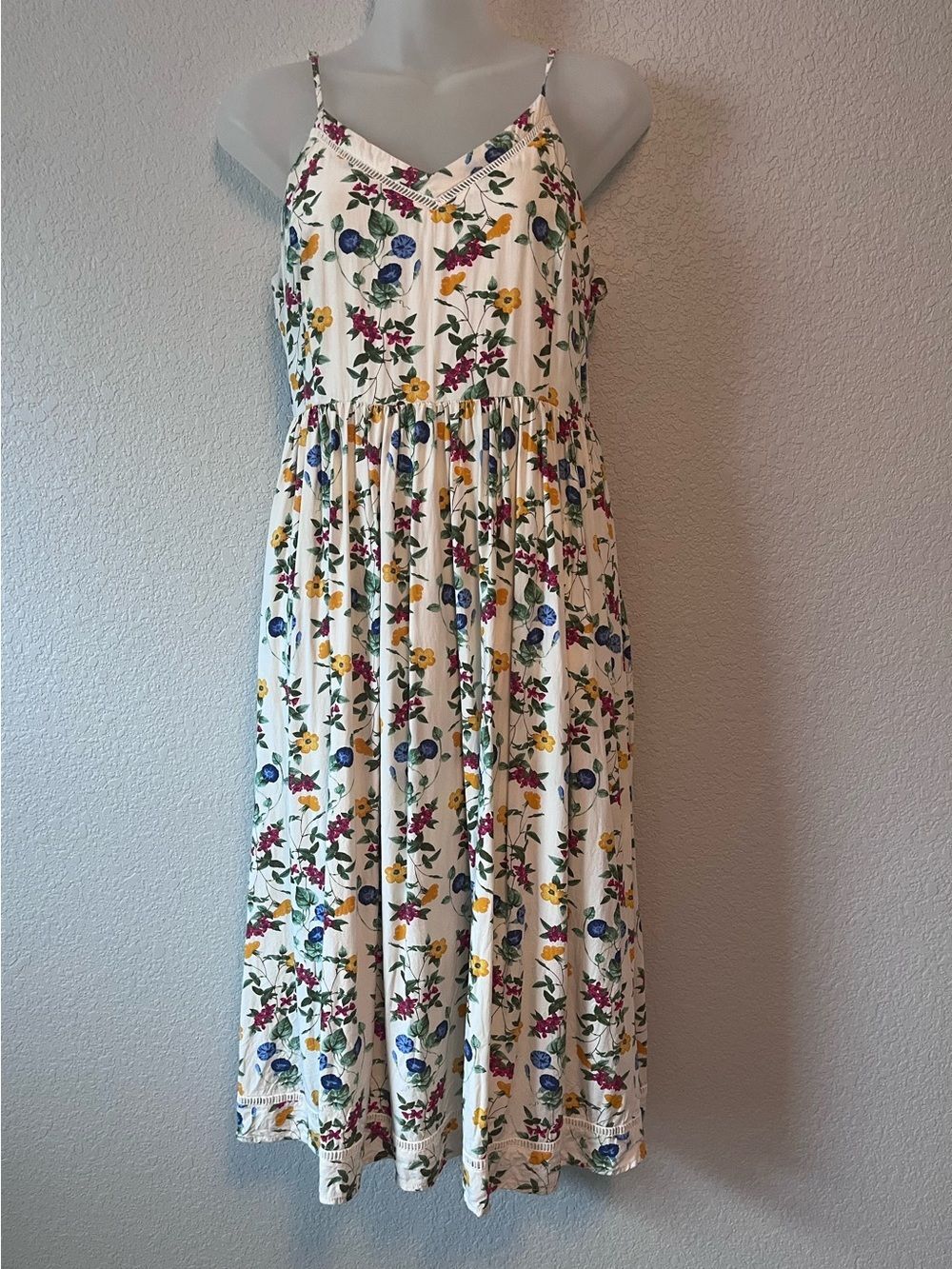 Old navy Floral Midi Dress Cottagecore Sundress Sleeveless Summer Casual M - Picture 2 of 7